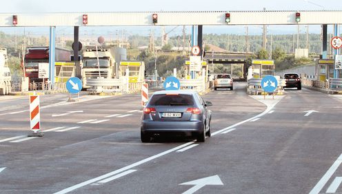 De anul viitor, vor fi introduse taxe de circulaţie pe autostrăzile A1 şi A2