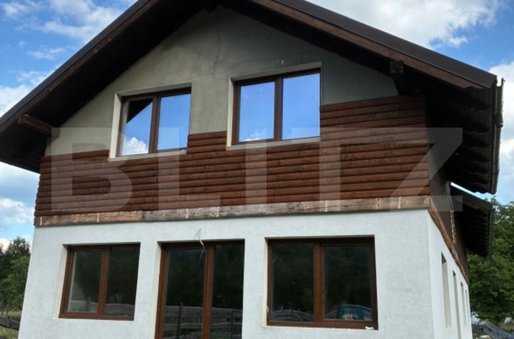 Casă - 7 camere de vanzare VALEA DRAGANULUI - Cluj anunturi imobiliare Cluj