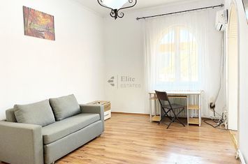 Birou ultracentral zona Republicii, Oradea anunturi imobiliare Bihor