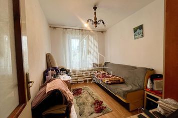 Apartament 2 camere,etaj 1,zona Complexul Studentesc anunturi imobiliare Timis