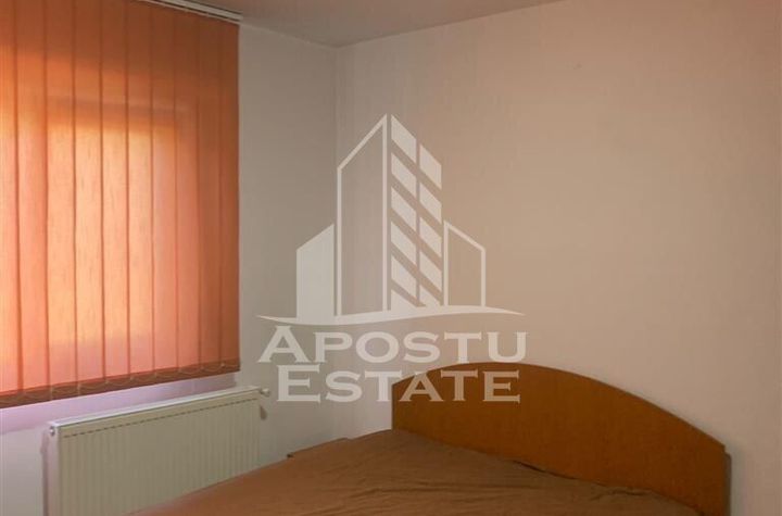 Apartament cu 3 camere, 2 bai, decomandat, etajul 2, centrala proprie anunturi imobiliare Timis