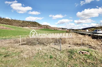 Parcele de  603 mp.teren intravilan, drum de 9 m.Livezeni anunturi imobiliare Mures
