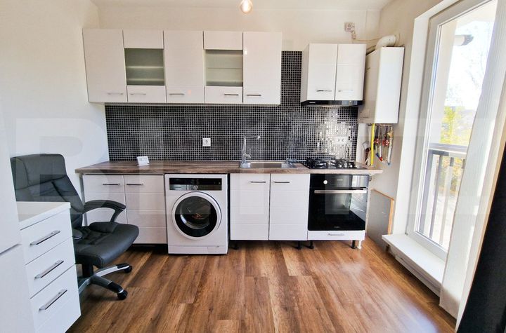 Apartament 4 camere de vanzare FLORESTI - Cluj anunturi imobiliare Cluj
