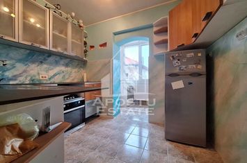 Apartament 3 camere, decomandat, 84 mp, Alfa anunturi imobiliare Arad