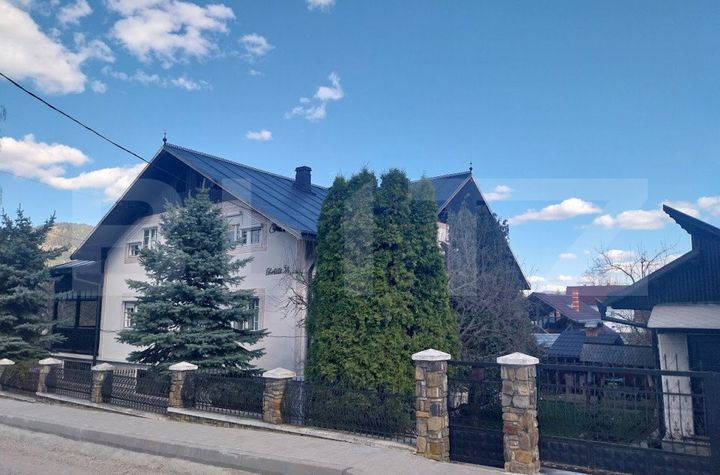 Vilă - 13 camere de vanzare SUCEAVA - Suceava anunturi imobiliare Suceava