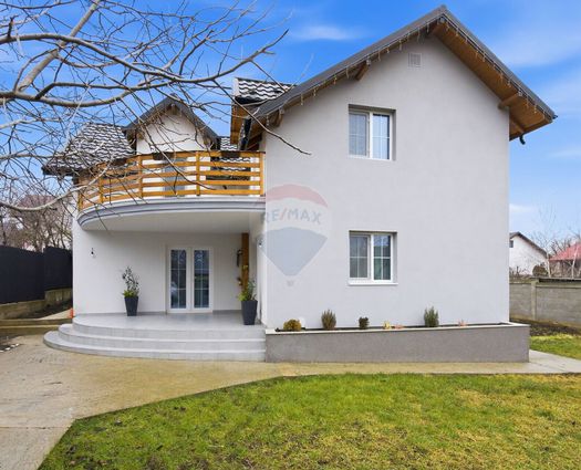 Vilă 5 cam Lunca Cetatuii, 164 mp, P+1