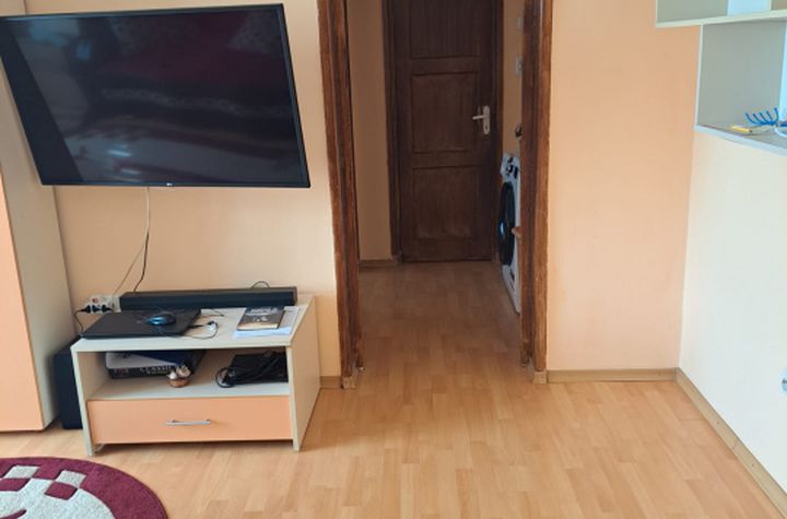 Apartament 3 camere de vanzare PLOIESTI - Prahova anunturi imobiliare Prahova