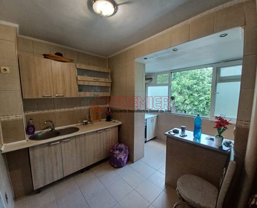 Apartament 3 camere Piata Sudului, 65 mp