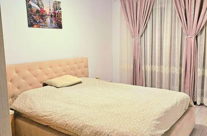 Apartament 3 camere de vanzare TRACTORU - Brasov anunturi imobiliare Brasov