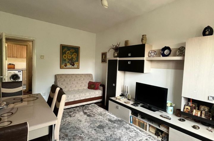 Apartament 3 camere de vanzare RADAUTI - Suceava anunturi imobiliare Suceava