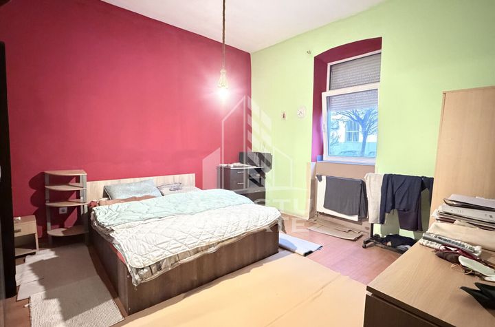 Apartament la casa curte comuna Dambovita anunturi imobiliare Timis