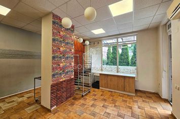 Spatiu Comercial - Zona Central - 2 Cai de Acces anunturi imobiliare Cluj