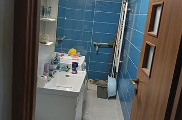 Vitan Mall , metroul Timpuri Noi, Vlaicu Voda-garsoniera etaj 4 din 8 anunturi imobiliare Bucuresti