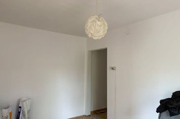 Dâmbu – Apartament 3 camere, etaj 2/4, balcon anunturi imobiliare Mures
