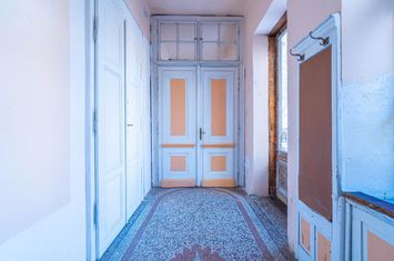 Apartament 2 camere parter înalt, ideal pentru birou, reprezentanță. anunturi imobiliare Arad