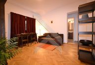 380 €, Garsonieră