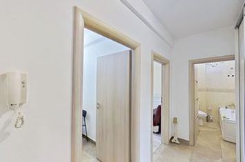 Garsonieră mobilată, utilată, centrală proprie, Sema Parc, Metrou Crangasi anunturi imobiliare Bucuresti