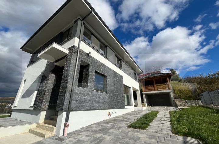 Vilă - 4 camere de vanzare CHINTENI - Cluj anunturi imobiliare Cluj