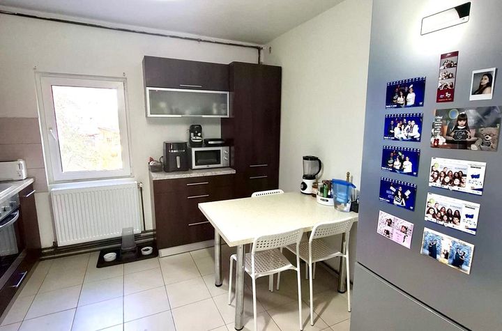 Apartament 3 camere de vanzare SOARELUI - Timis anunturi imobiliare Timis