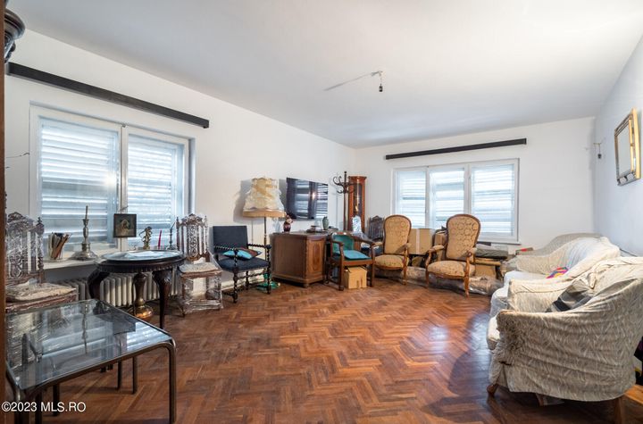 Apartament 3 camere de vanzare DOMENII - Bucuresti anunturi imobiliare Bucuresti