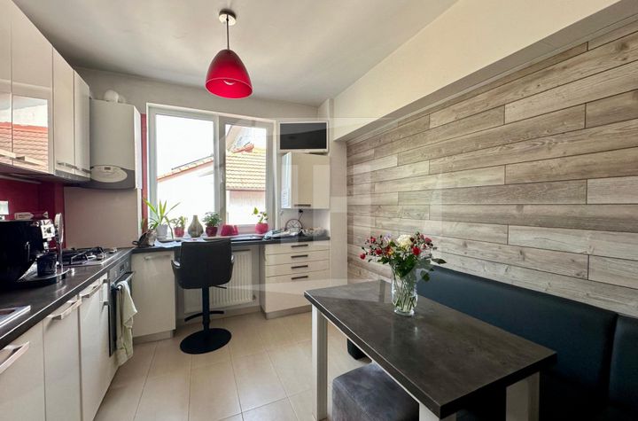 Apartament 3 camere de vanzare CLUJ-NAPOCA - Cluj anunturi imobiliare Cluj