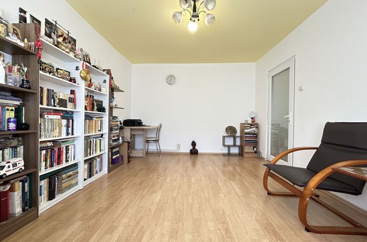 Apartament 4 camere 70 mp 2 bai centrala termica - Inel 2 - Scoala 39 anunturi imobiliare Constanta