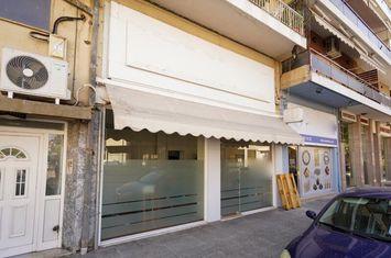 Spațiu comercial la parter, 62 mp în centrul Drama anunturi imobiliare Grecia