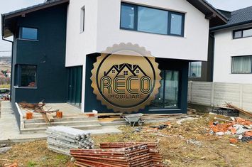 Casă - 4 camere de vanzare DEALURI ORADEA - Bihor anunturi imobiliare Bihor