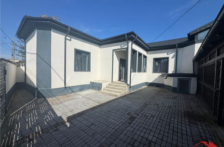 Casă - 3 camere de vanzare CENTRAL - Vrancea anunturi imobiliare Vrancea