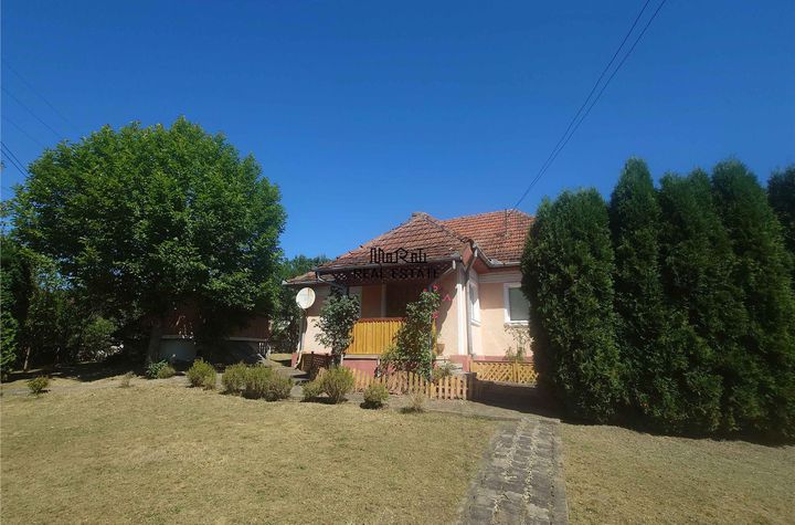 Casă - 3 camere de vanzare LUNCOIU DE JOS - Hunedoara anunturi imobiliare Hunedoara