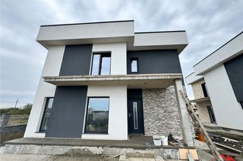 Vilă - 5 camere de vanzare NORD - Vrancea anunturi imobiliare Vrancea