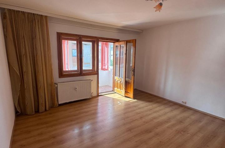 Apartament 2 camere de vanzare RADAUTI - Suceava anunturi imobiliare Suceava