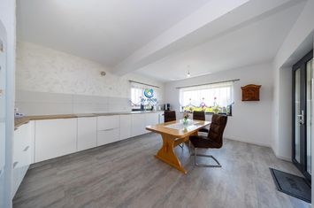 Casă - 4 camere de vanzare BOD - Brasov anunturi imobiliare Brasov