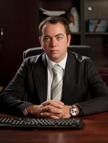 Cesarom deschide patru noi magazine în 2010