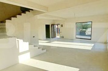 Casă - 4 camere de vanzare CLUJ-NAPOCA - Cluj anunturi imobiliare Cluj