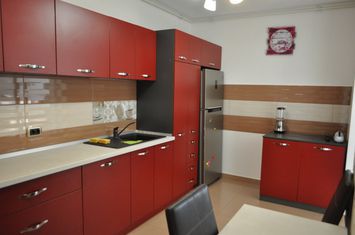 Apartament 2 camere de vanzare TRACTORU - Brasov anunturi imobiliare Brasov