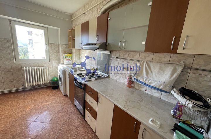Apartament de inchiriat cu 3 camere- Zona Pacurari Iasi anunturi imobiliare Iasi