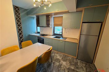 Apartament 3 camere de vanzare ULTRACENTRAL - Vrancea anunturi imobiliare Vrancea