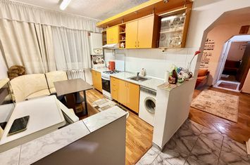 Apartament 2 camere de vanzare SEBES - Alba anunturi imobiliare Alba