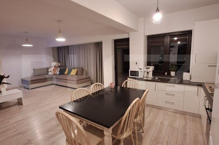 Apartament 3 camere de vanzare TRACTORU - Brasov anunturi imobiliare Brasov