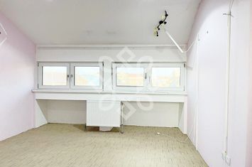 Birouri de inchiriat ultracentral in Oradea anunturi imobiliare Bihor