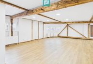 435 €, Garsonieră