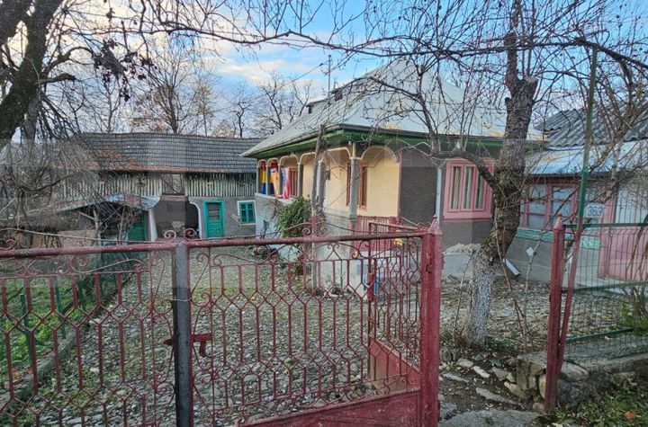 Casă - 2 camere de vanzare BEZDEAD - Dambovita anunturi imobiliare Dambovita