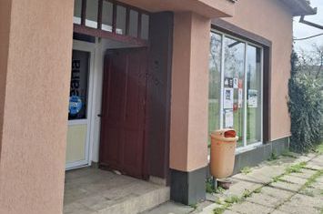 Pret redus Cladire din caramida in Firiteaz, magazinul satesc anunturi imobiliare Arad