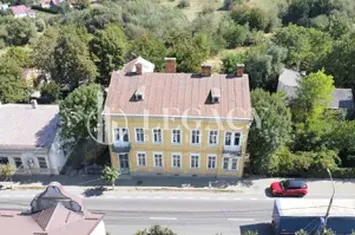 VÂNZARE/SCHIMB CU TEREN  - Clădire interbelică, centru oraș Siret anunturi imobiliare Suceava