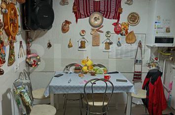 Casă - 5 camere de vanzare DEMOCRATIEI - Prahova anunturi imobiliare Prahova