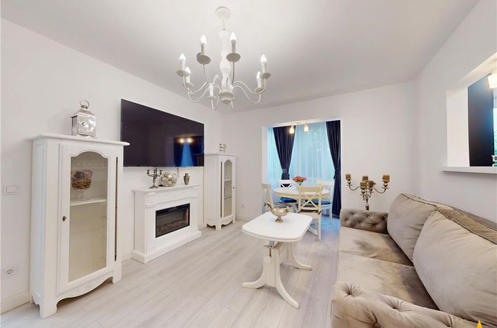 Apartament 3 camere de vanzare CENTRUL CIVIC - Brasov anunturi imobiliare Brasov