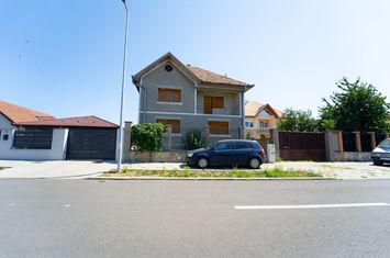Vilă - 8 camere de vanzare SEBES - Alba anunturi imobiliare Alba