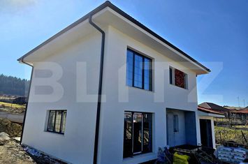 Vilă - 4 camere de vanzare CHINTENI - Cluj anunturi imobiliare Cluj
