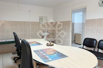 Spatiu comercial de vanzare ultracentral in zona Primariei Oradea anunturi imobiliare Bihor